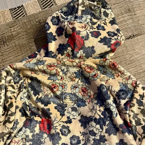 Johnny Was Fleece Hooded Cardigan. - Picture 6 of 7